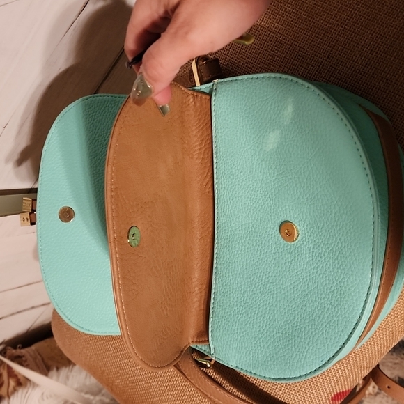 NWOT "C" CROSSBODY SADDLEBAG - Picture 7 of 14